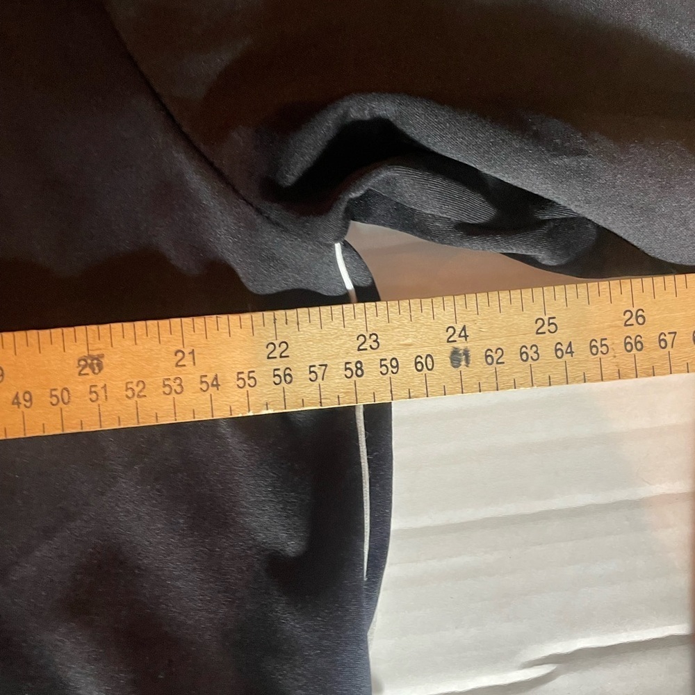 Lands’ End Women’s Black Performance Zip Jacket Activewear Lightweight XL 18-20 - Picture 8 of 11